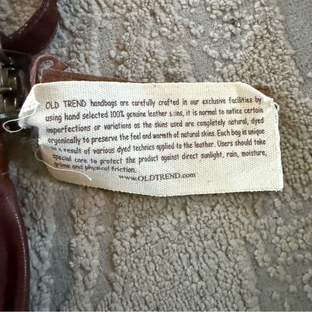 Old Trend Brown cognac leather crossbody bag tooled embossed Meadow Wind bag new - Picture 3 of 12